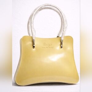 💛✨ Beijo Glossy Yellow Shoulder Bag | NWT | Statement Piece ✨💛